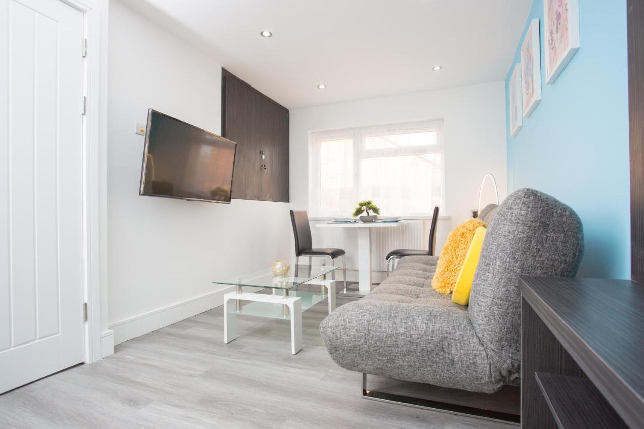 Legoland Heathrow Windsor Apartment Hotel 斯劳 外观 照片