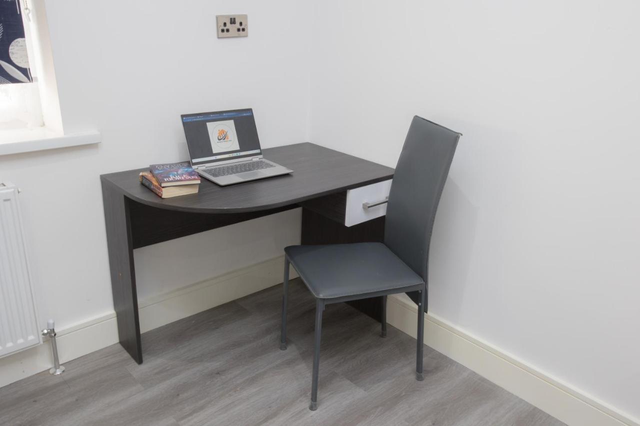 Legoland Heathrow Windsor Apartment Hotel 斯劳 外观 照片