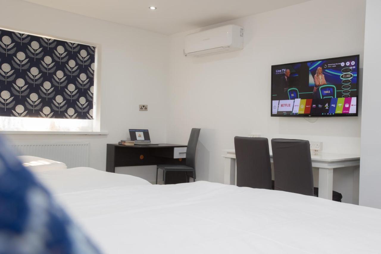 Legoland Heathrow Windsor Apartment Hotel 斯劳 外观 照片